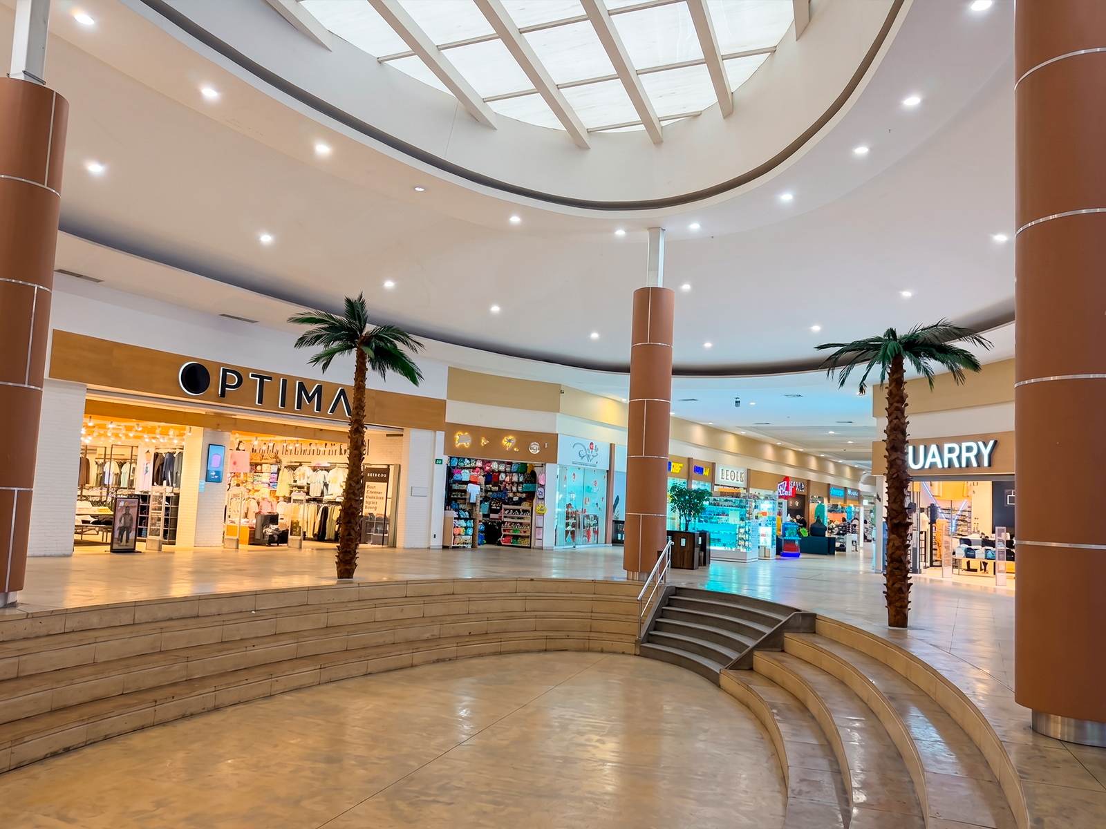 Interior de Plaza Chimalhuacán